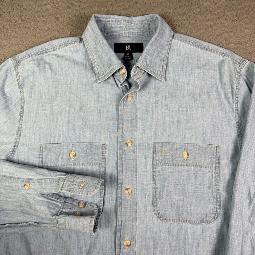 Banana Republic Chambray Work Shirt Mens M Light Blue 2-Pocket Long Sleeve